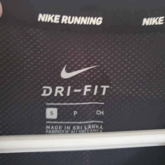 Nike tank top - Picture 3 of 3